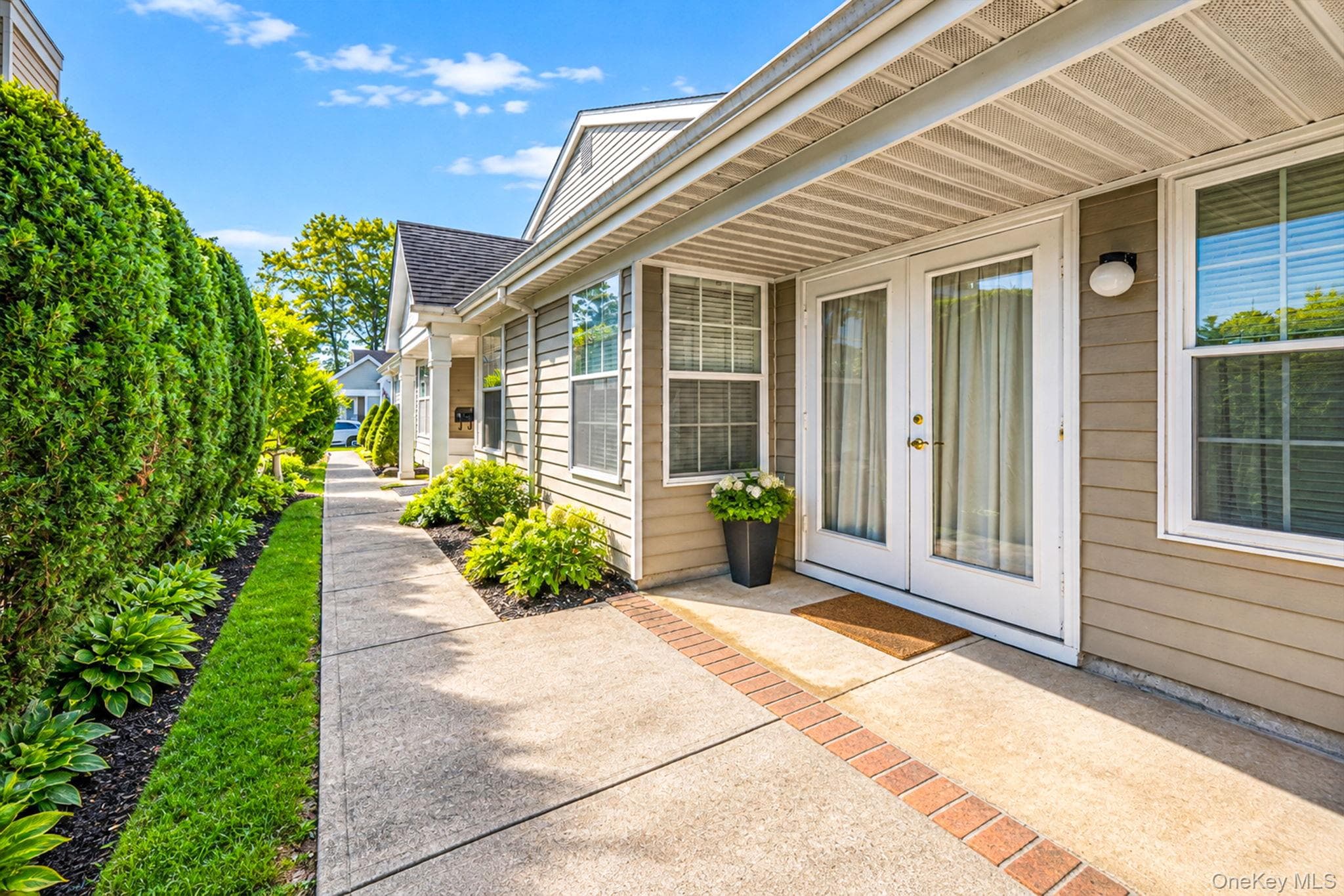 20 Wainscott Court thumbnail 26