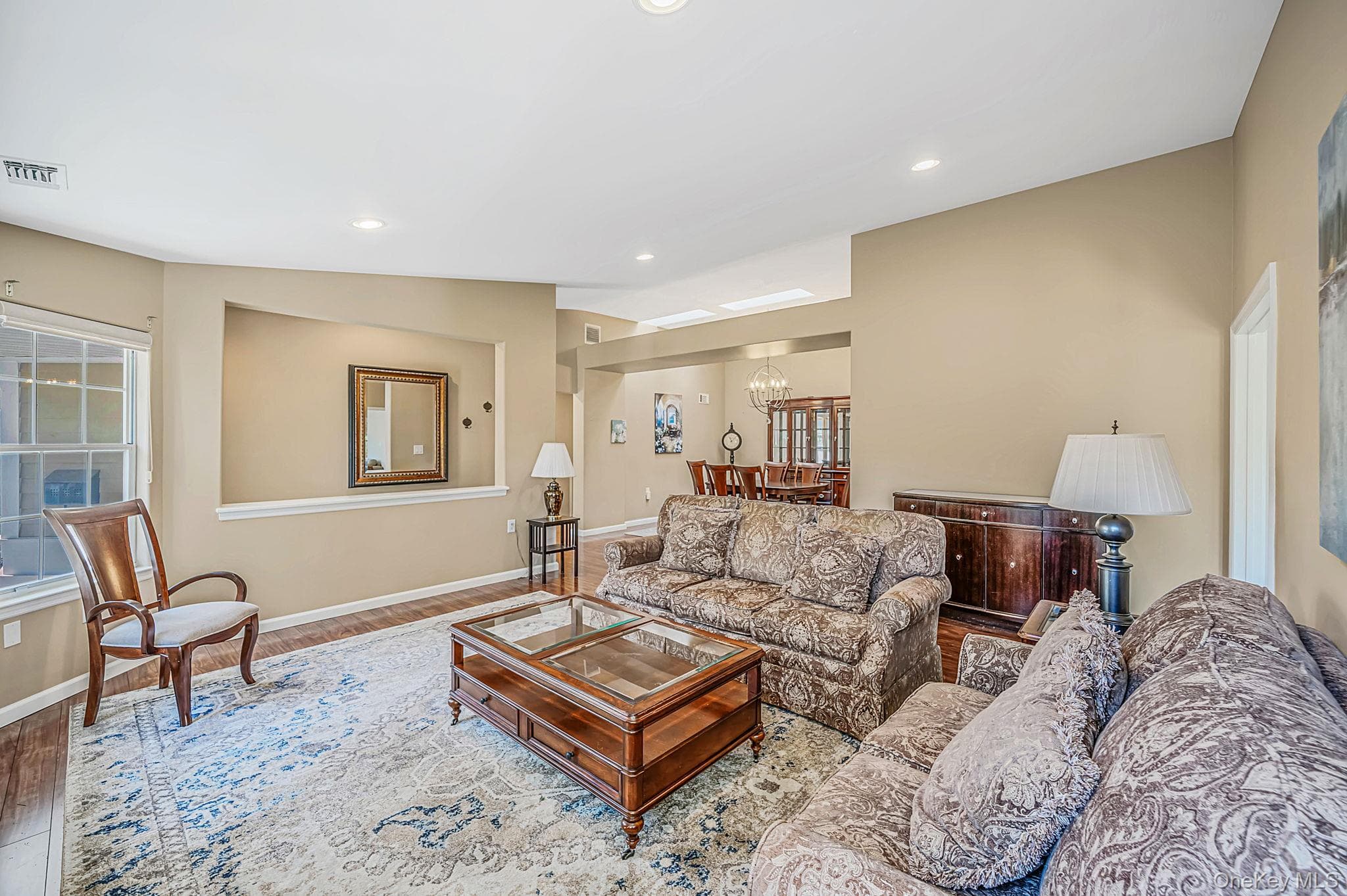 20 Wainscott Court thumbnail 5