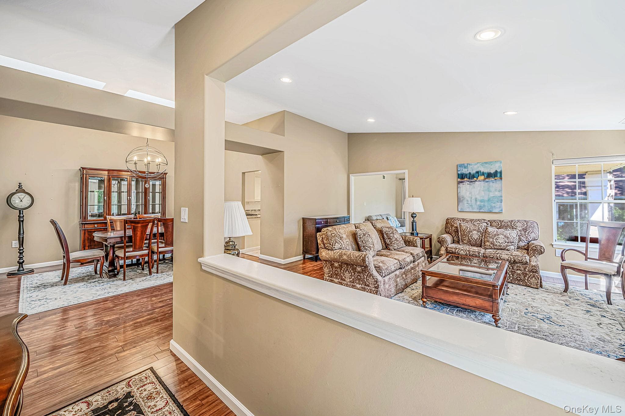 20 Wainscott Court thumbnail 3