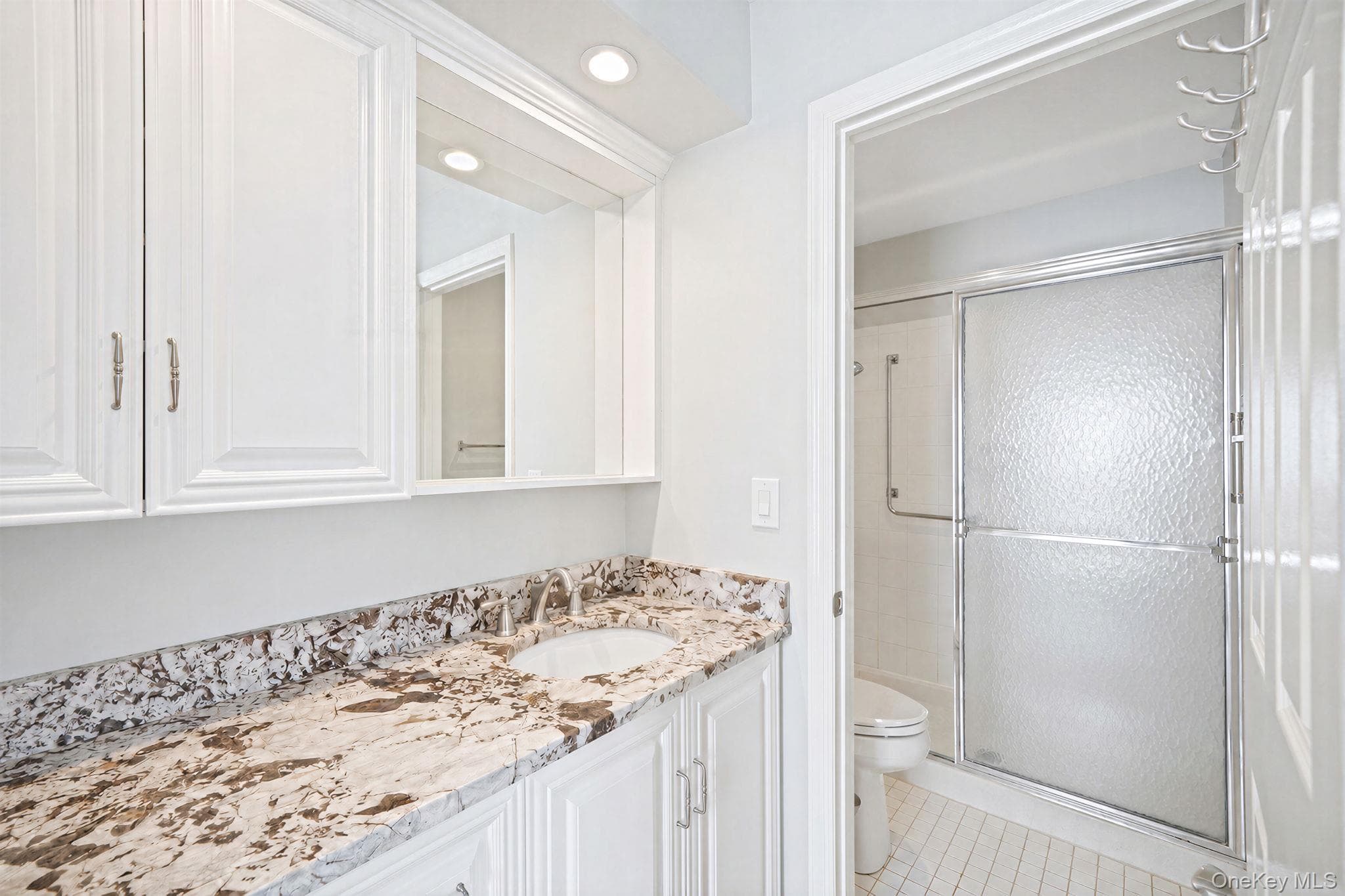 20 Wainscott Court thumbnail 22