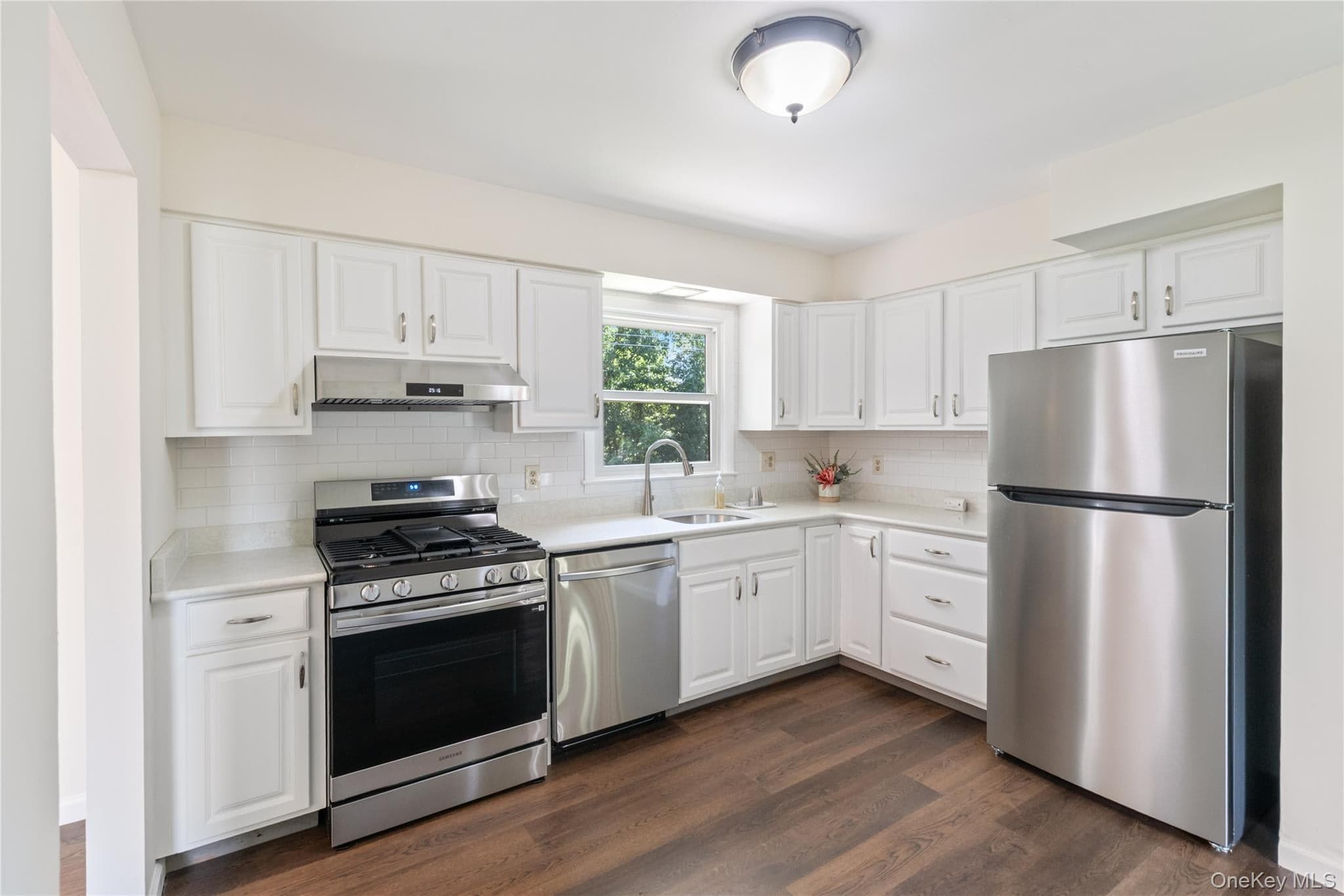 11 Alpert Drive thumbnail 16