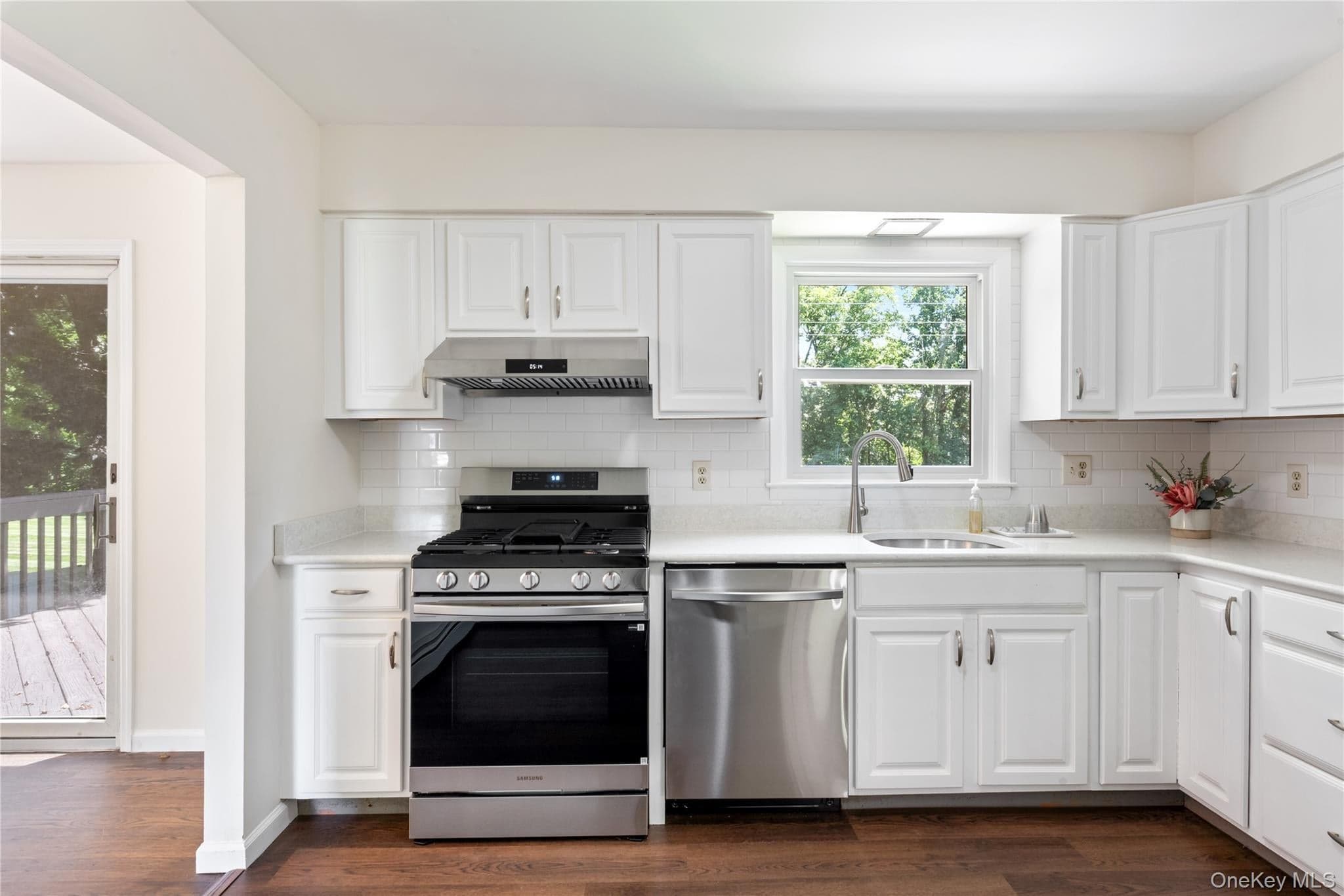 11 Alpert Drive thumbnail 19