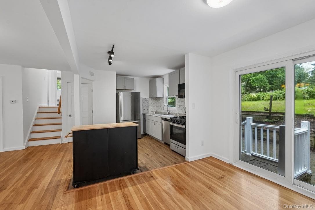 82 Stephens Road thumbnail 11
