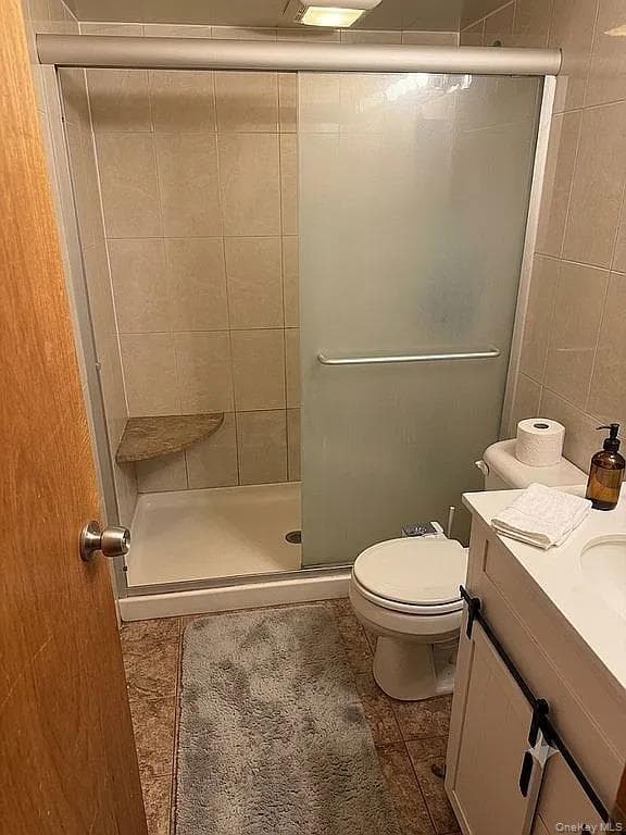 573 Lakeville Road thumbnail 20