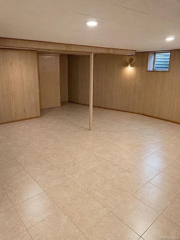 573 Lakeville Road thumbnail 19