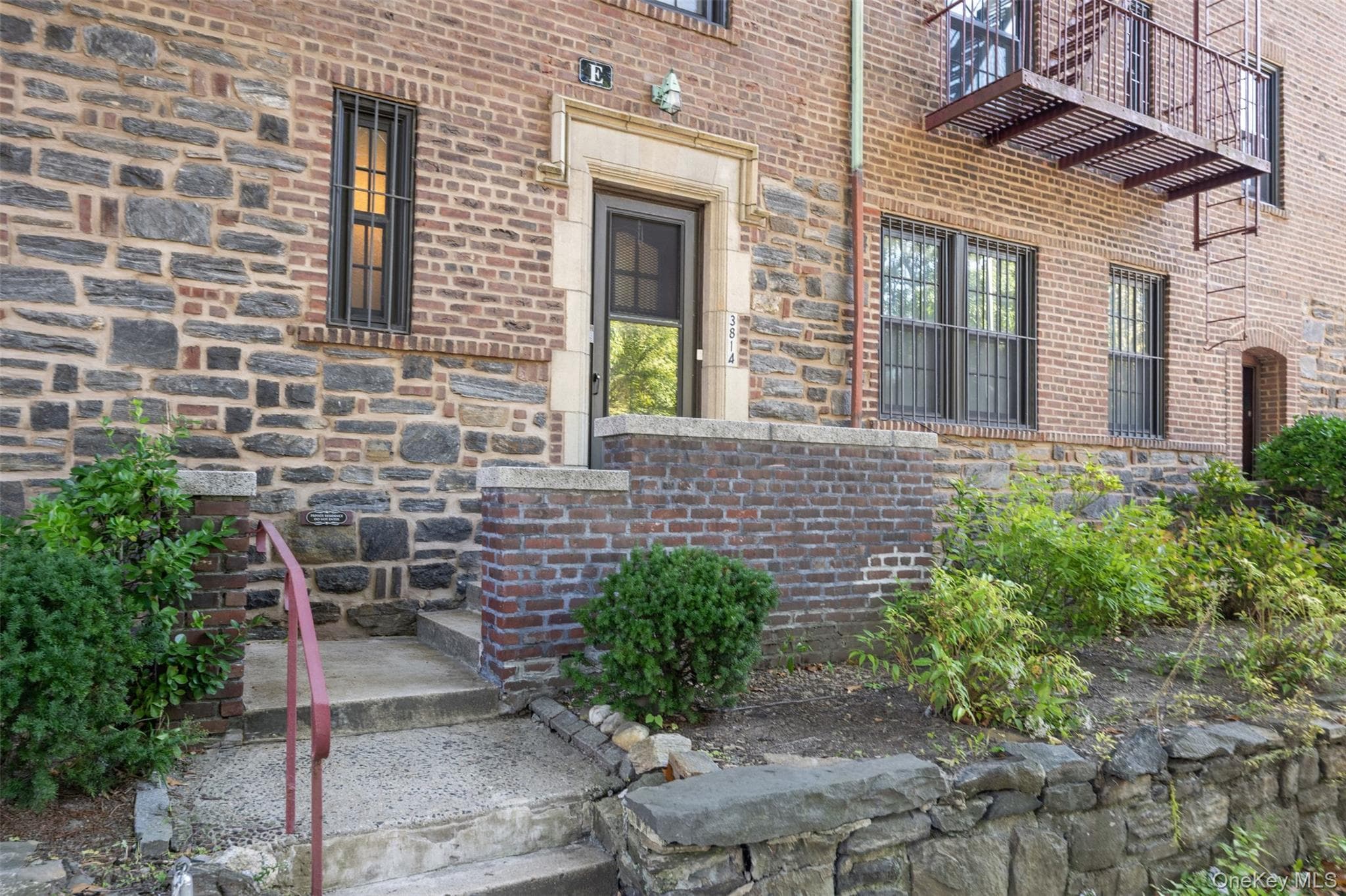 3814 Johnson Avenue Unit: E thumbnail 2