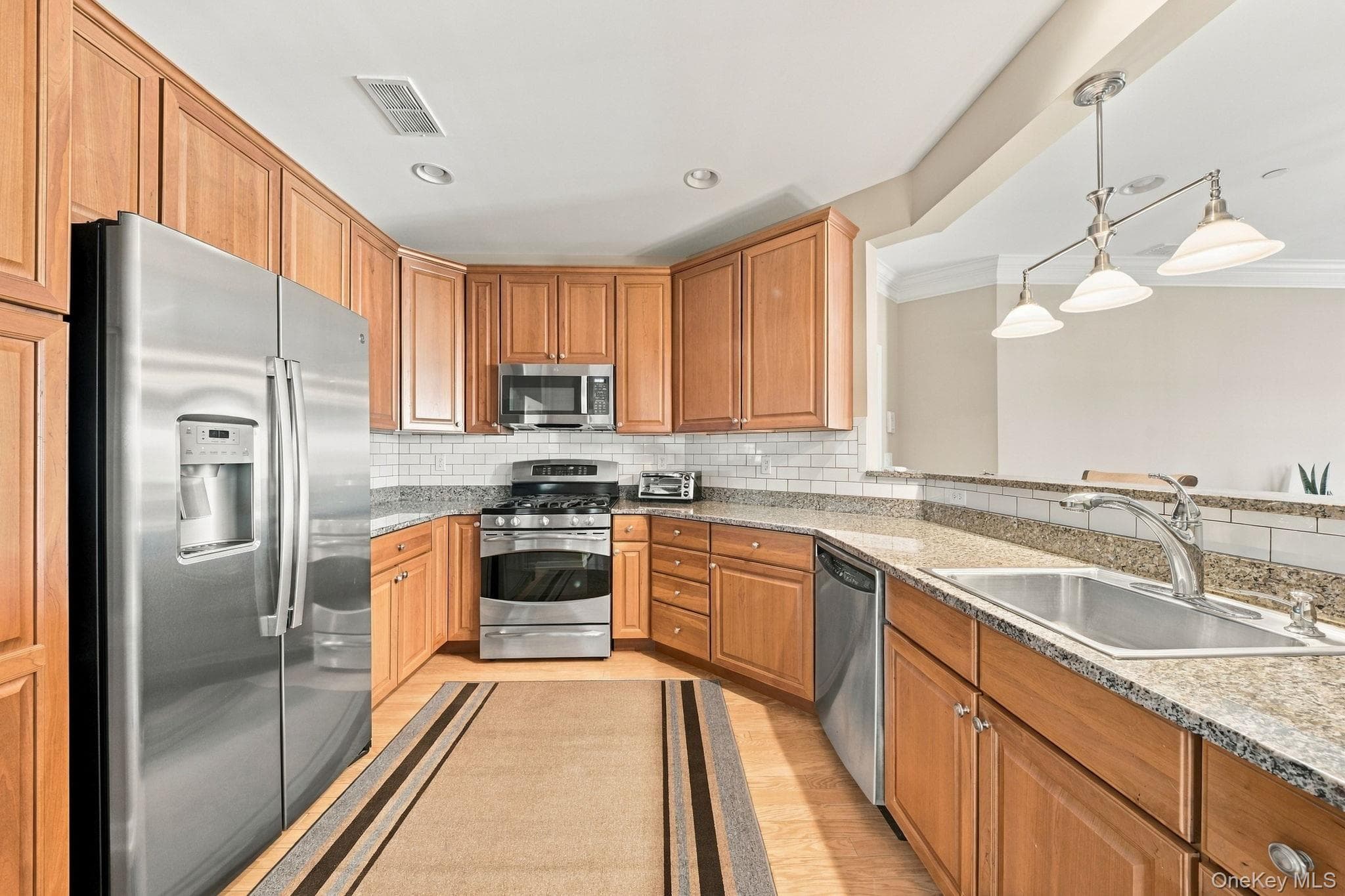 917 Saratoga Lane thumbnail 5