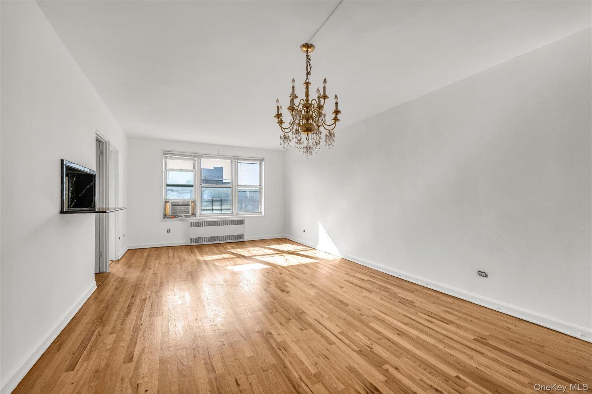 79-10 34th Avenue Unit: 7W thumbnail 2