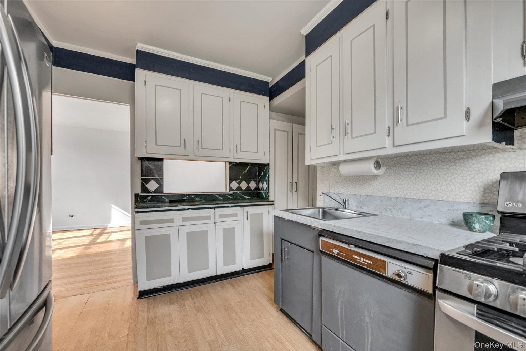 79-10 34th Avenue Unit: 7W thumbnail 7
