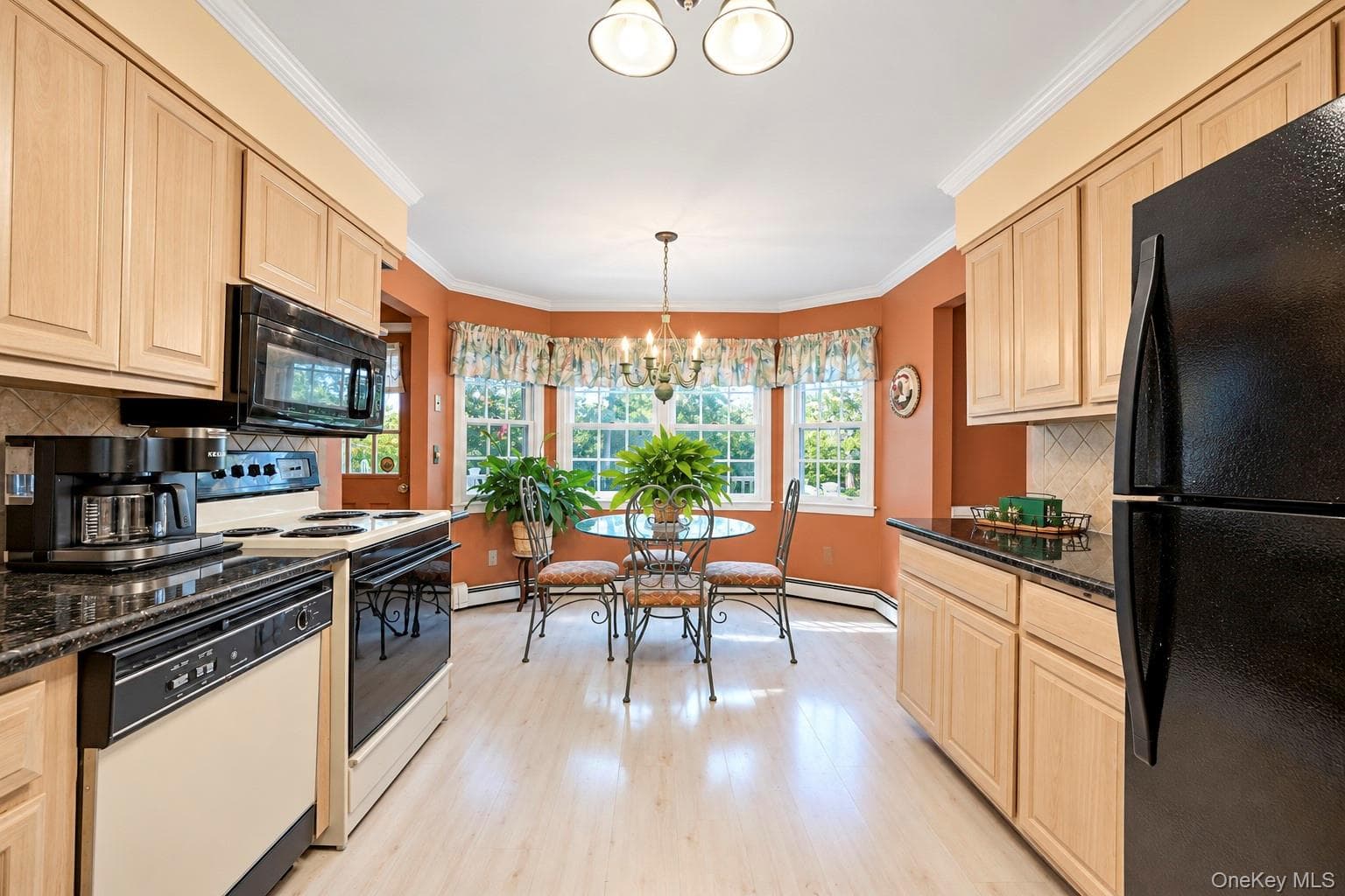 2306 Pine Avenue thumbnail 15