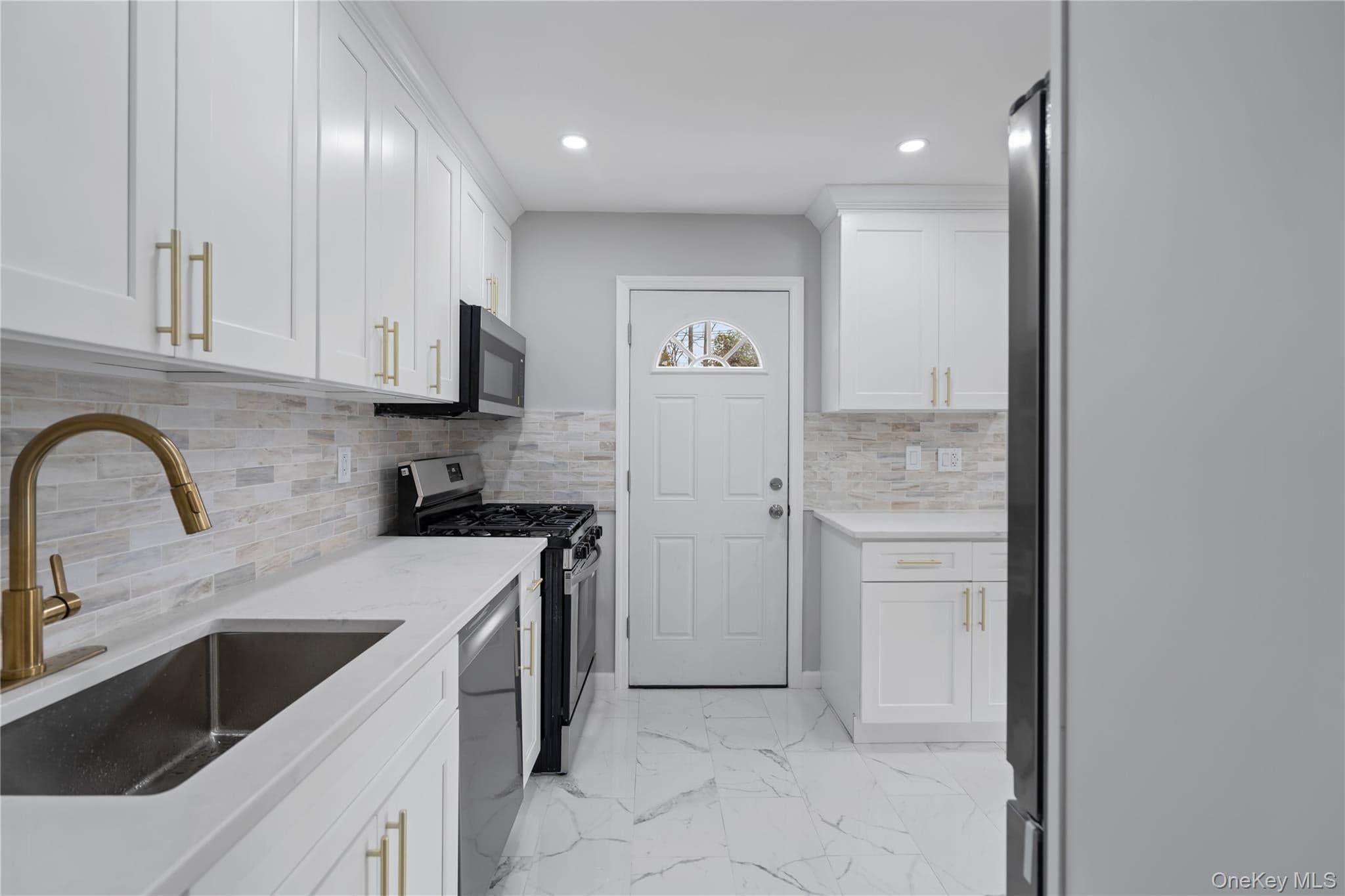 48 Cliff Avenue thumbnail 17