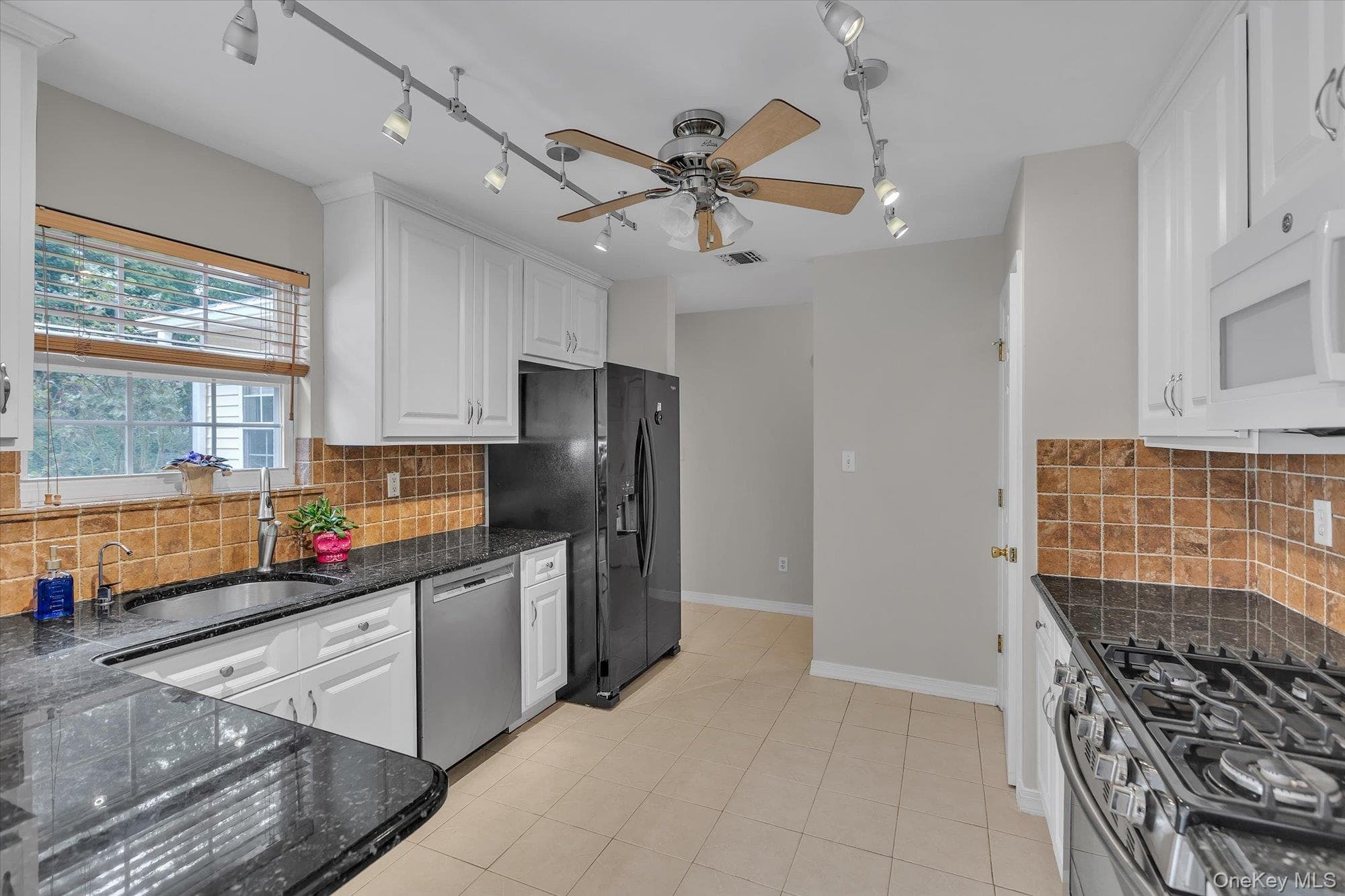 403 Winged Foot Way thumbnail 10