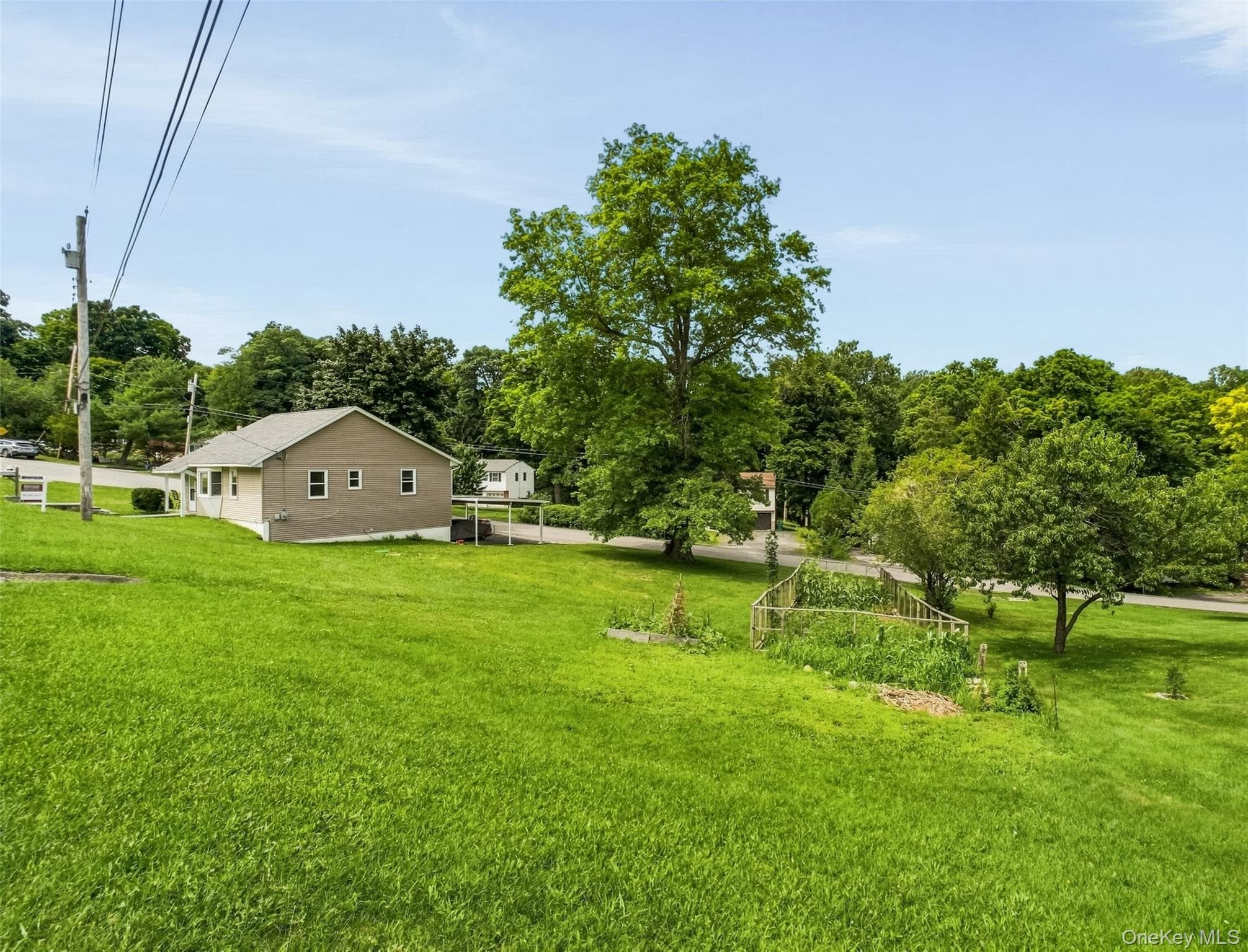 35 Willow Road thumbnail 5