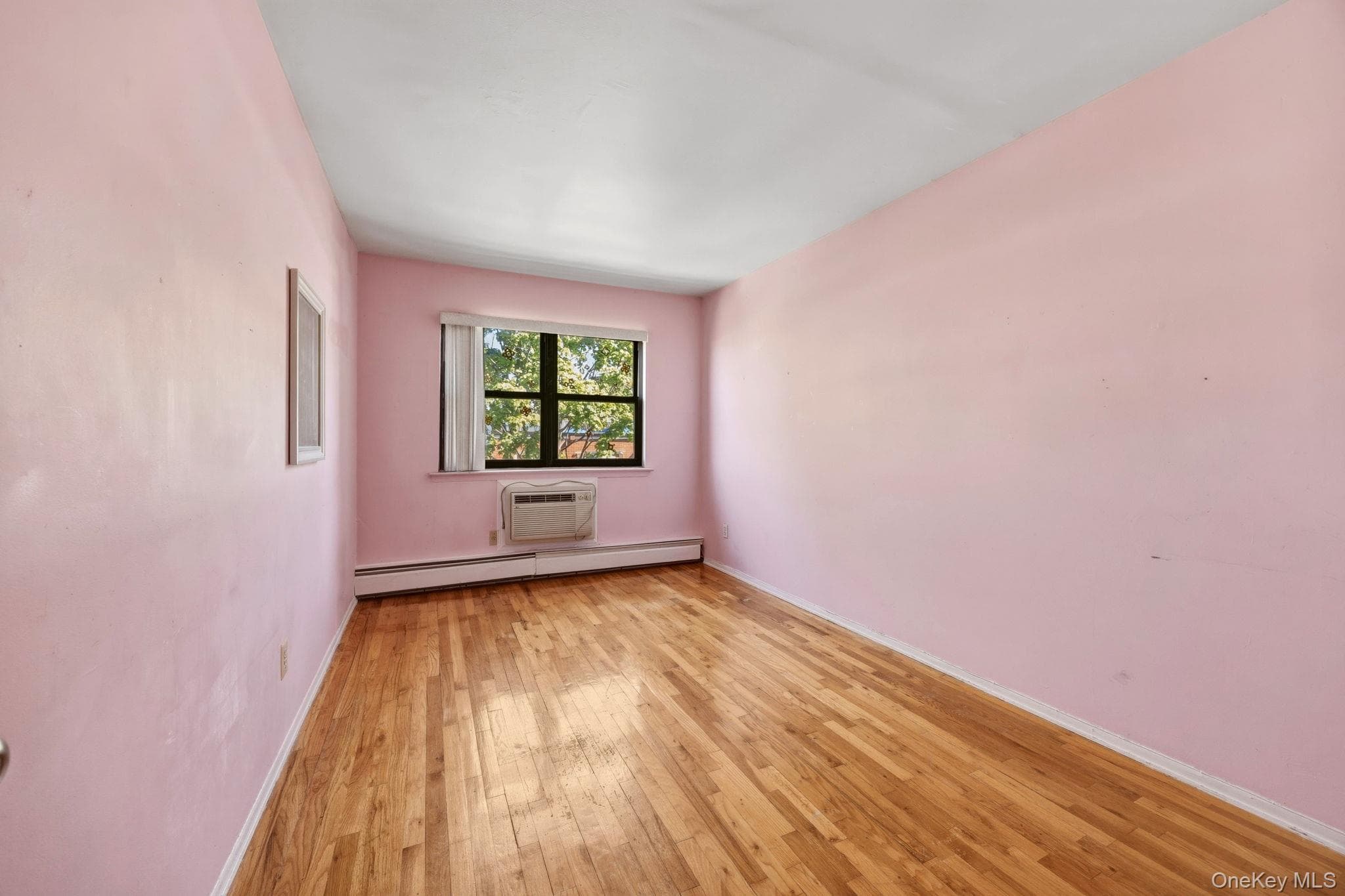 240-43 69 Avenue thumbnail 23