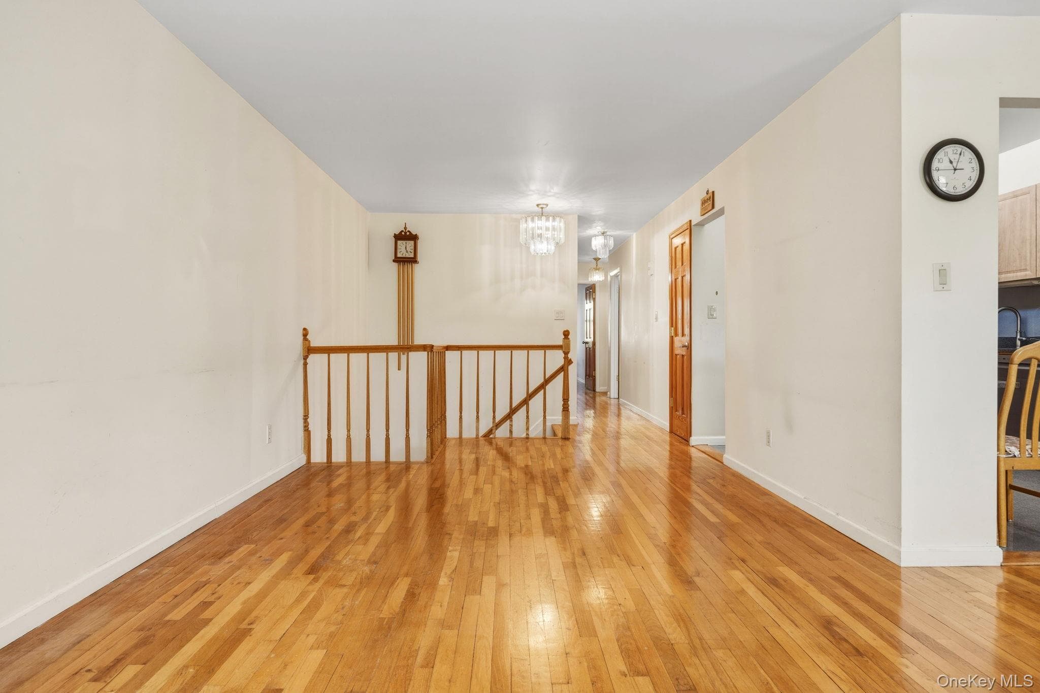240-43 69 Avenue thumbnail 17