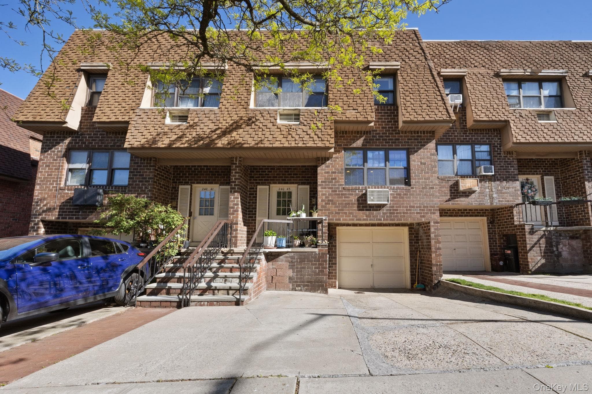 240-43 69 Avenue, Douglaston