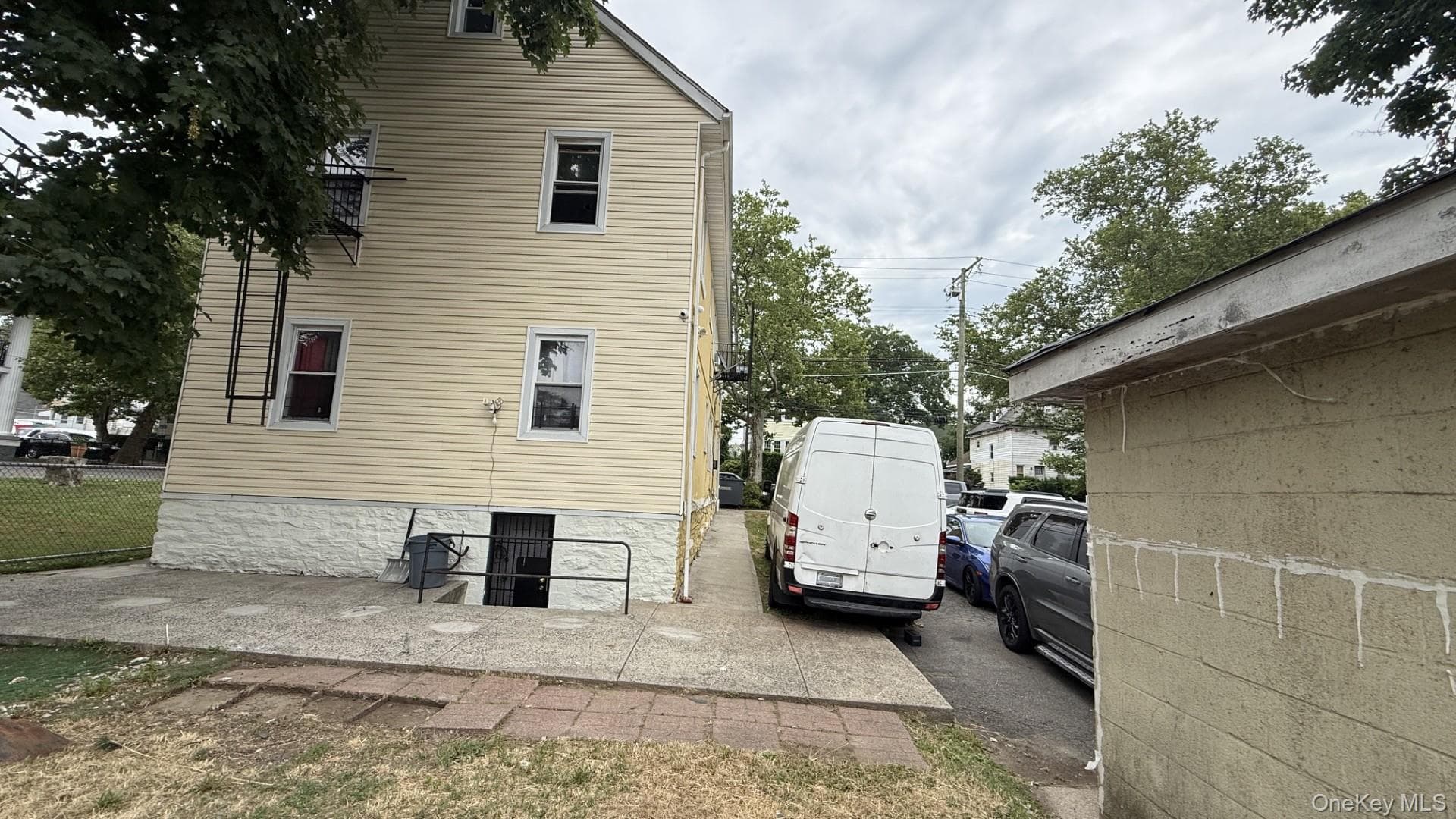 314 S 5th Ave AVE thumbnail 3