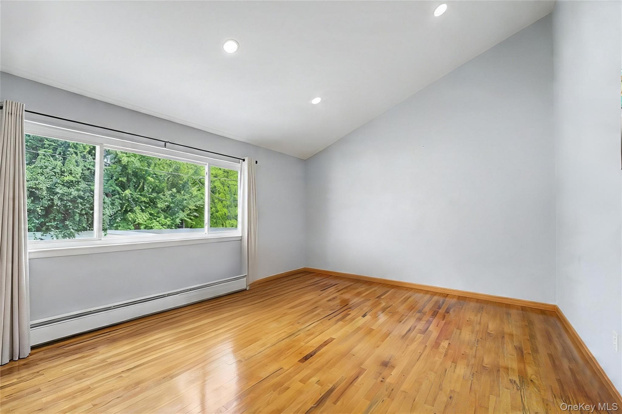 16 Hunt Place thumbnail 15