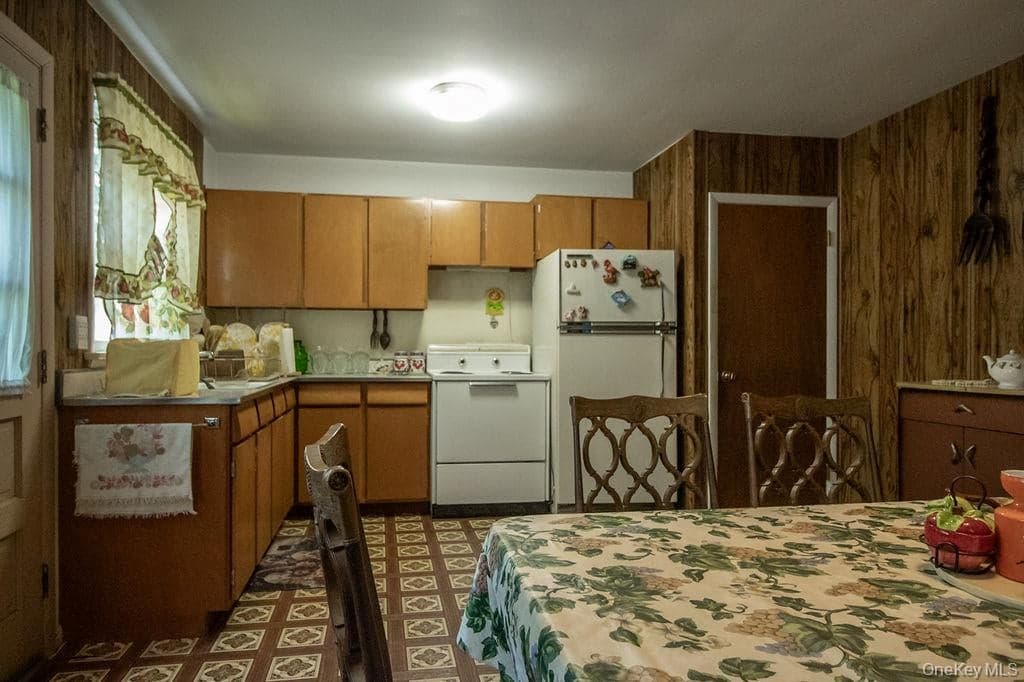 810 Ulster Heights Road thumbnail 16