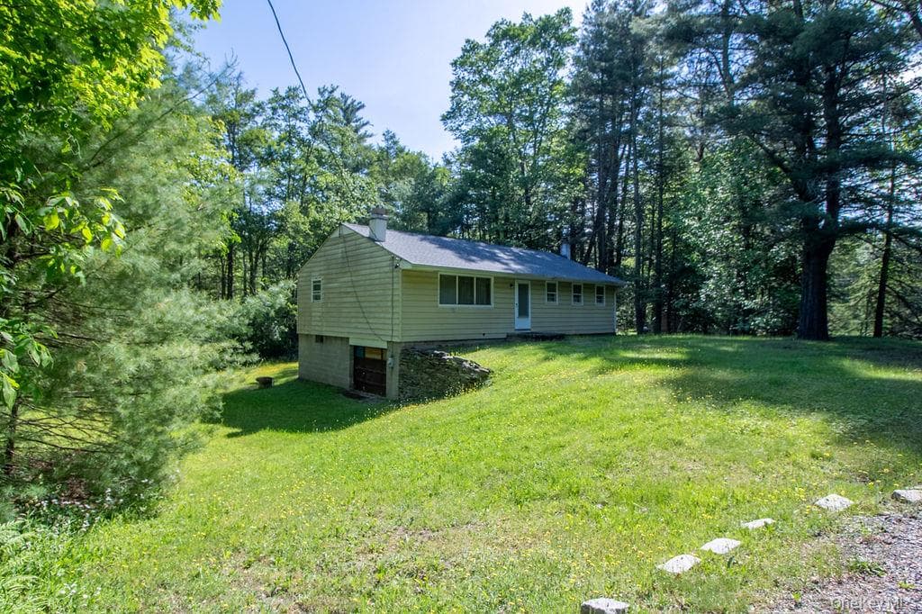 810 Ulster Heights Road thumbnail 4