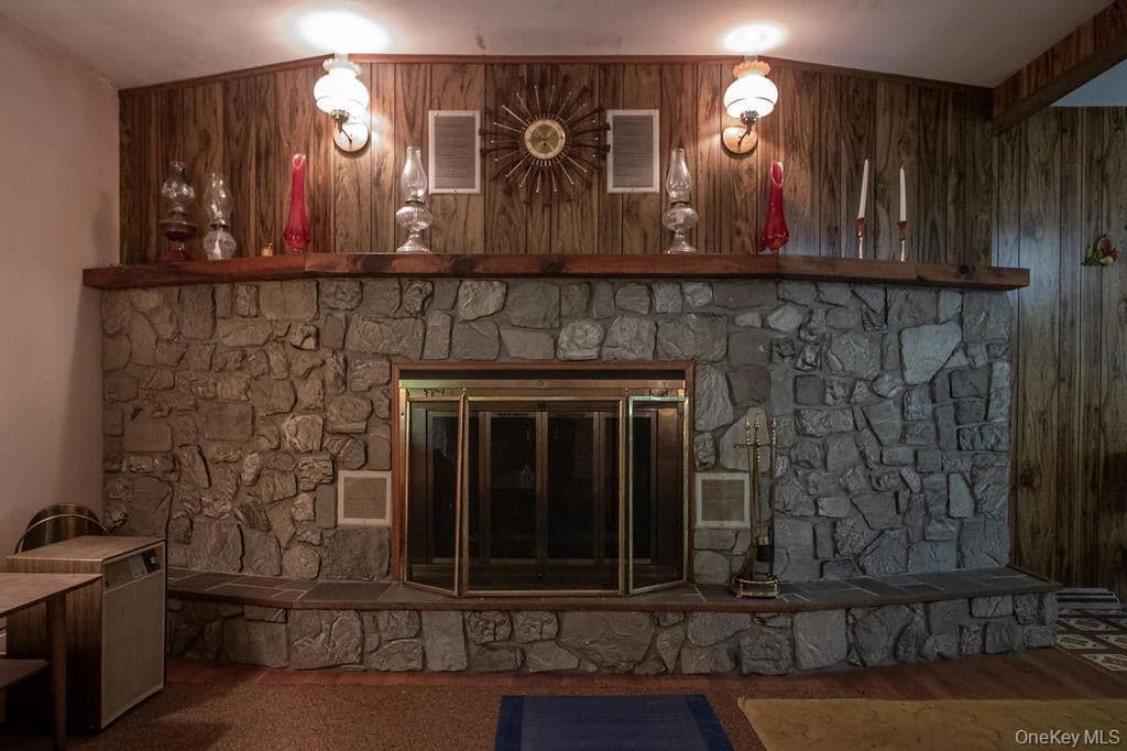 810 Ulster Heights Road thumbnail 9
