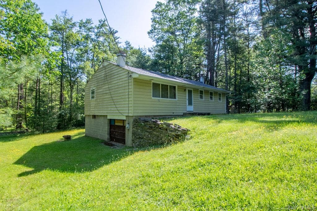 810 Ulster Heights Road thumbnail 5