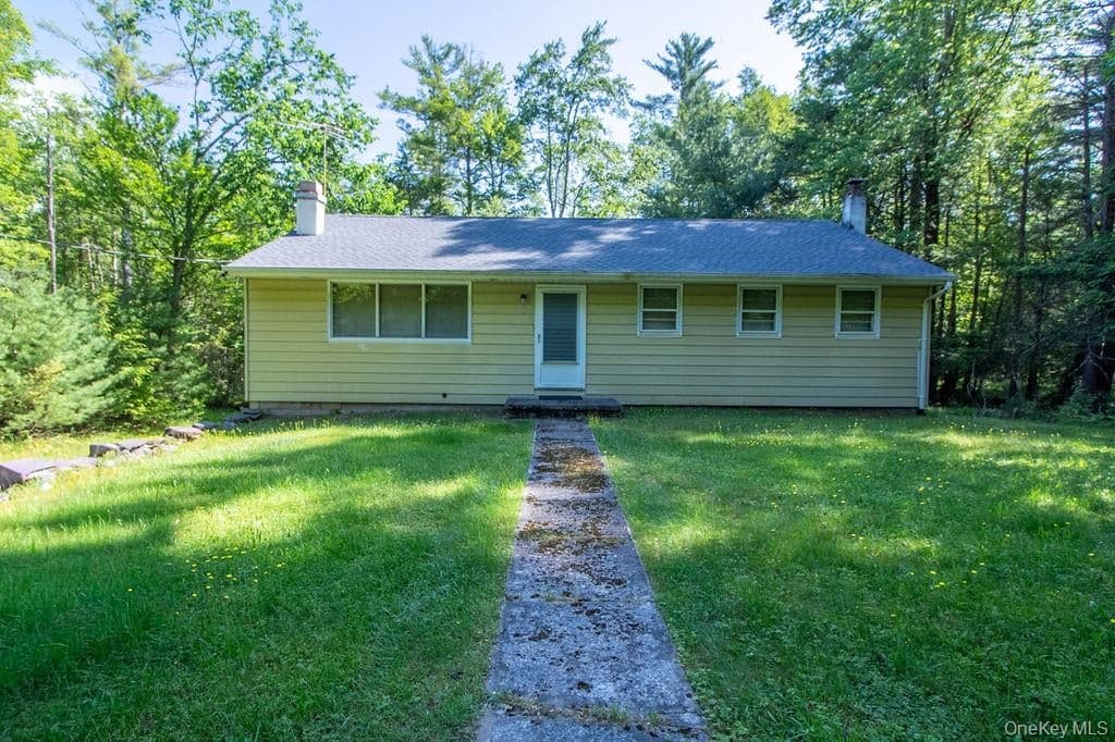 810 Ulster Heights Road, Ellenville