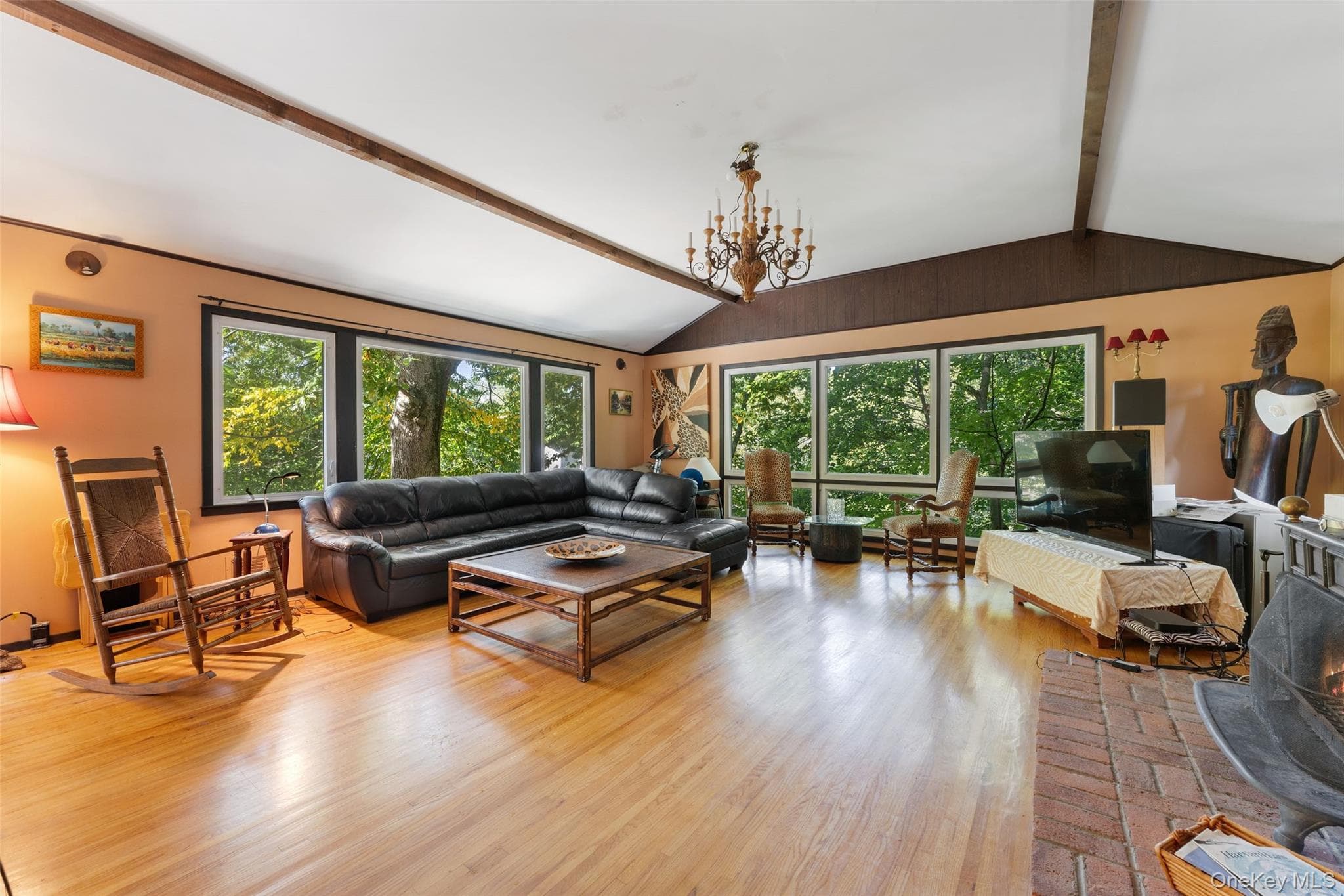 16 Cadillac Drive thumbnail 11
