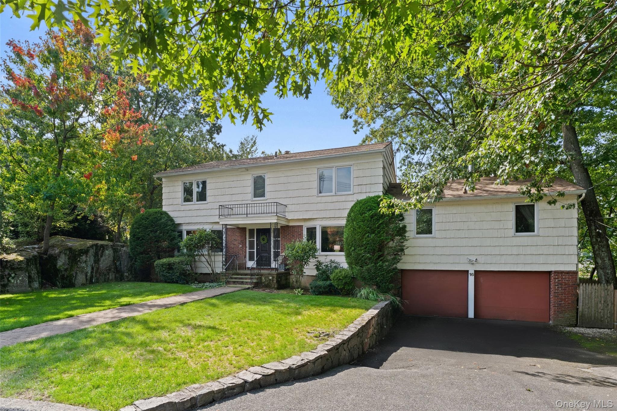16 Cadillac Drive thumbnail 2