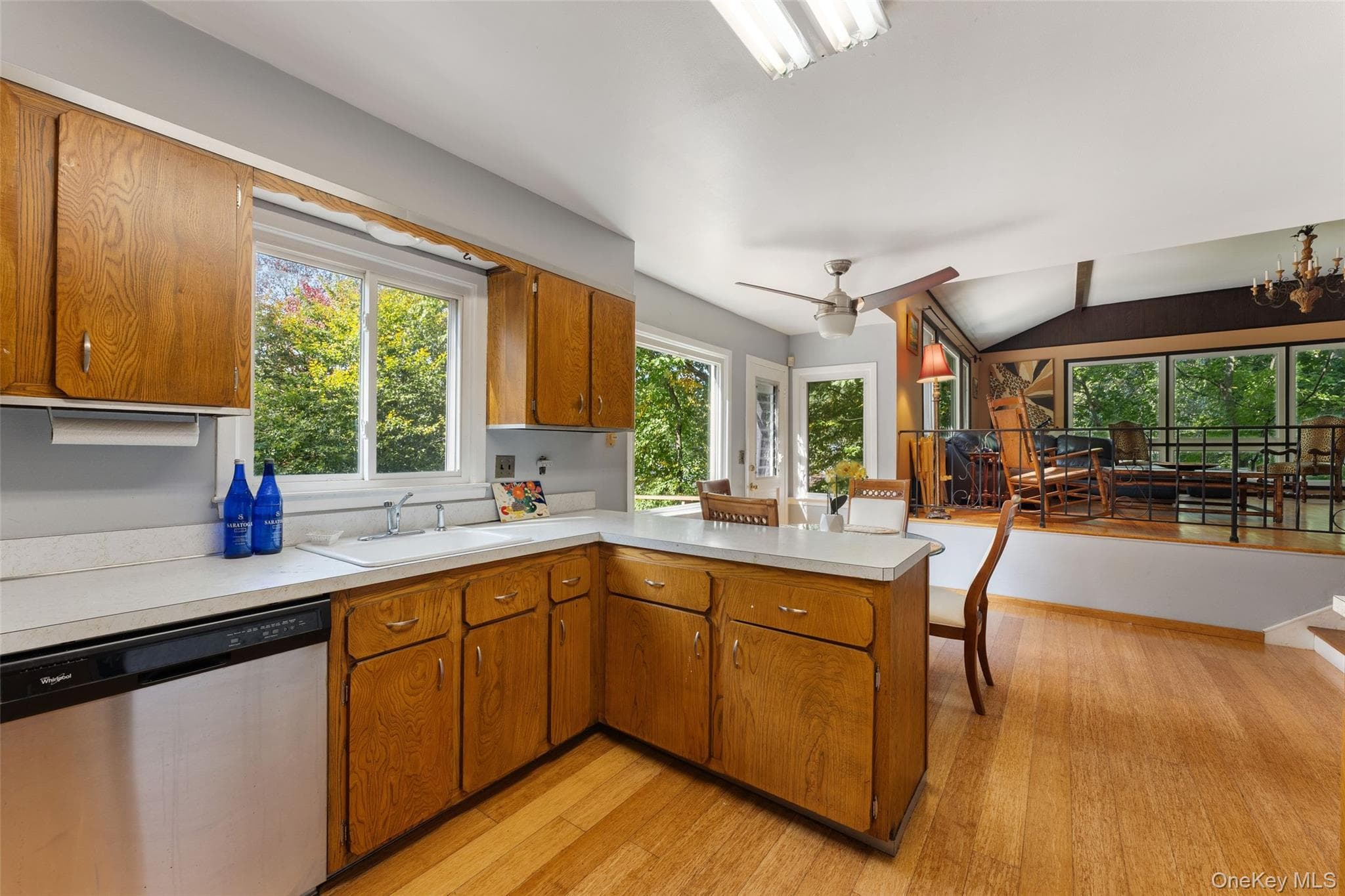 16 Cadillac Drive thumbnail 8