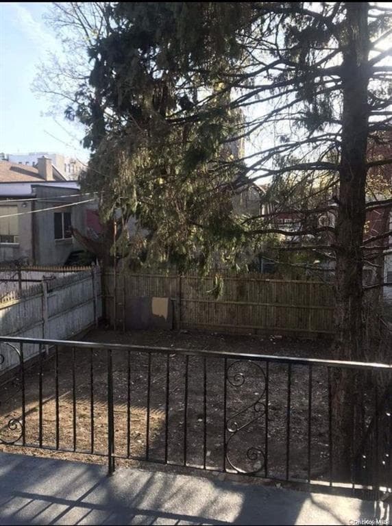 1857 Holland Avenue thumbnail 10