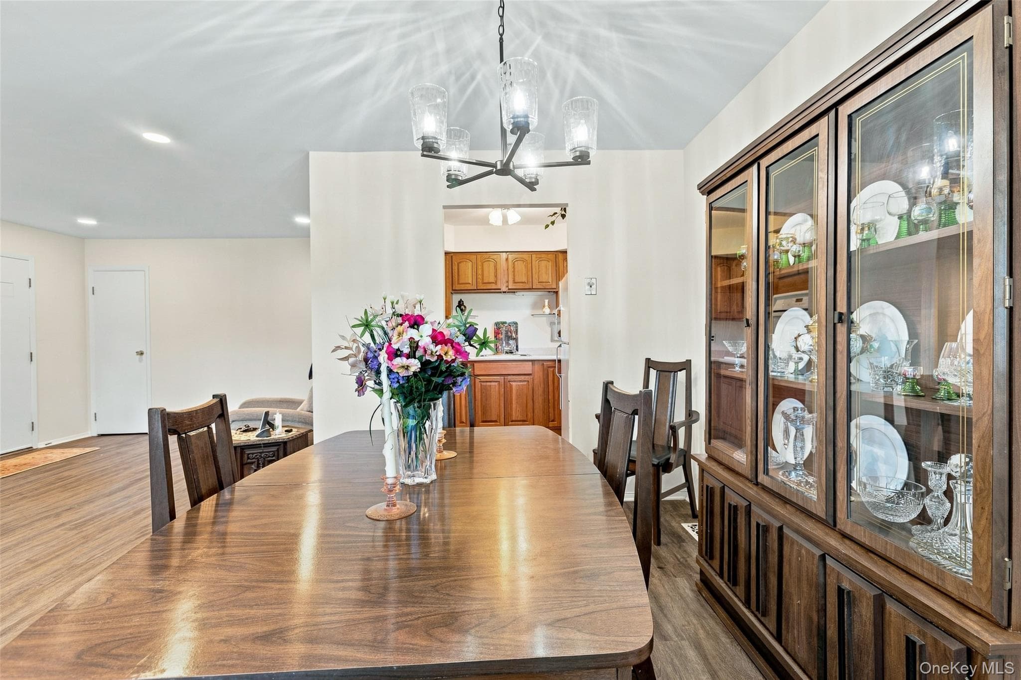 39 Sussex Drive Unit: B thumbnail 39