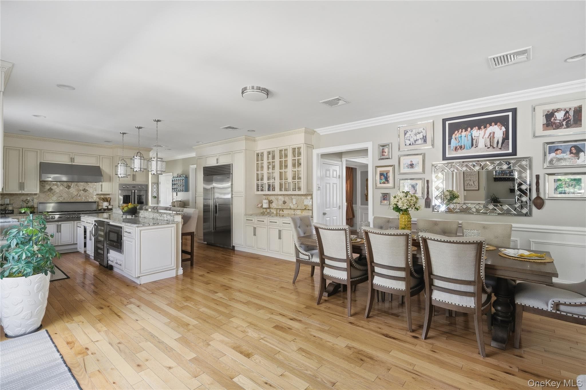 27 Davison Place thumbnail 18