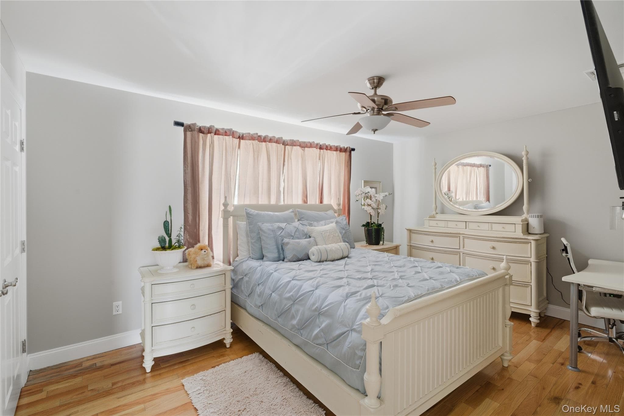 27 Davison Place thumbnail 23