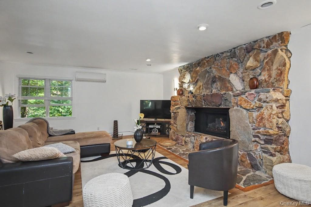 4 Scarborough Circle thumbnail 13