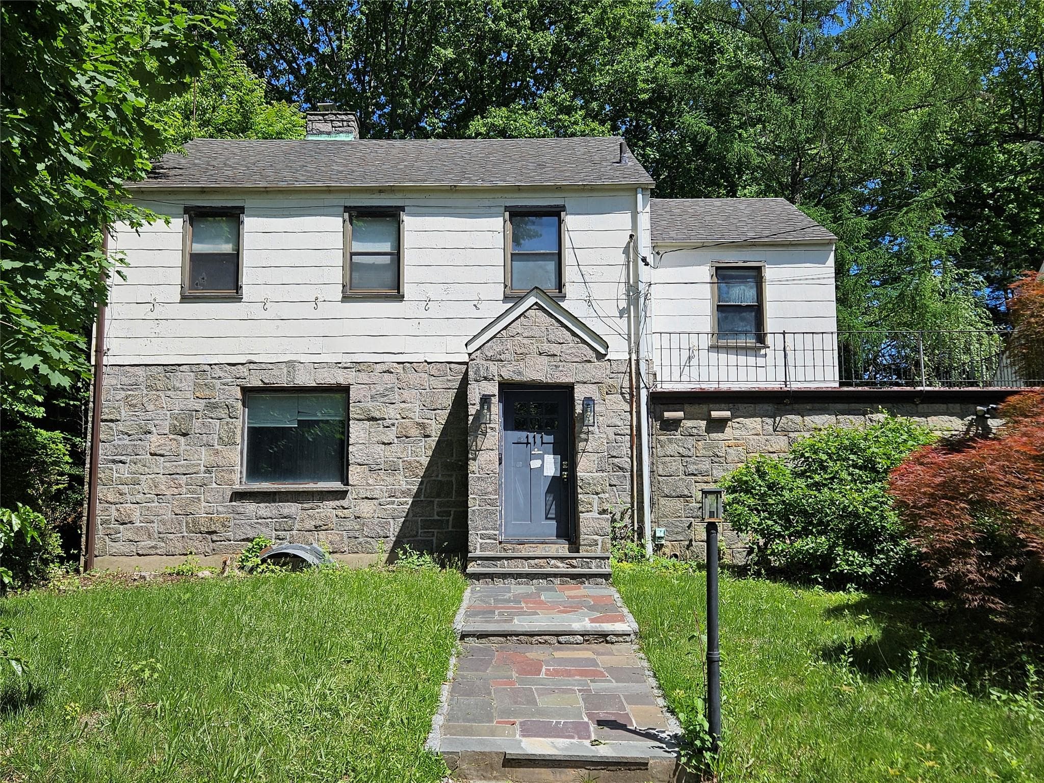111 Bateman Place photo 1