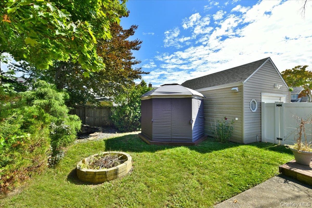 413 Stewart Avenue thumbnail 23