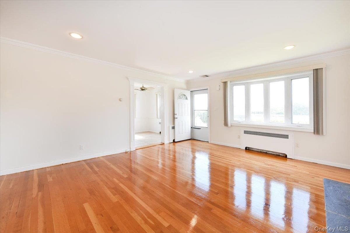413 Stewart Avenue thumbnail 7
