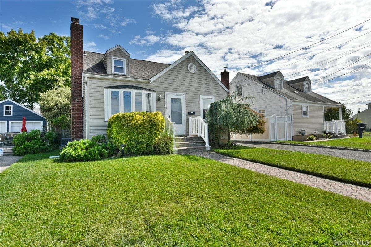 413 Stewart Avenue thumbnail 3