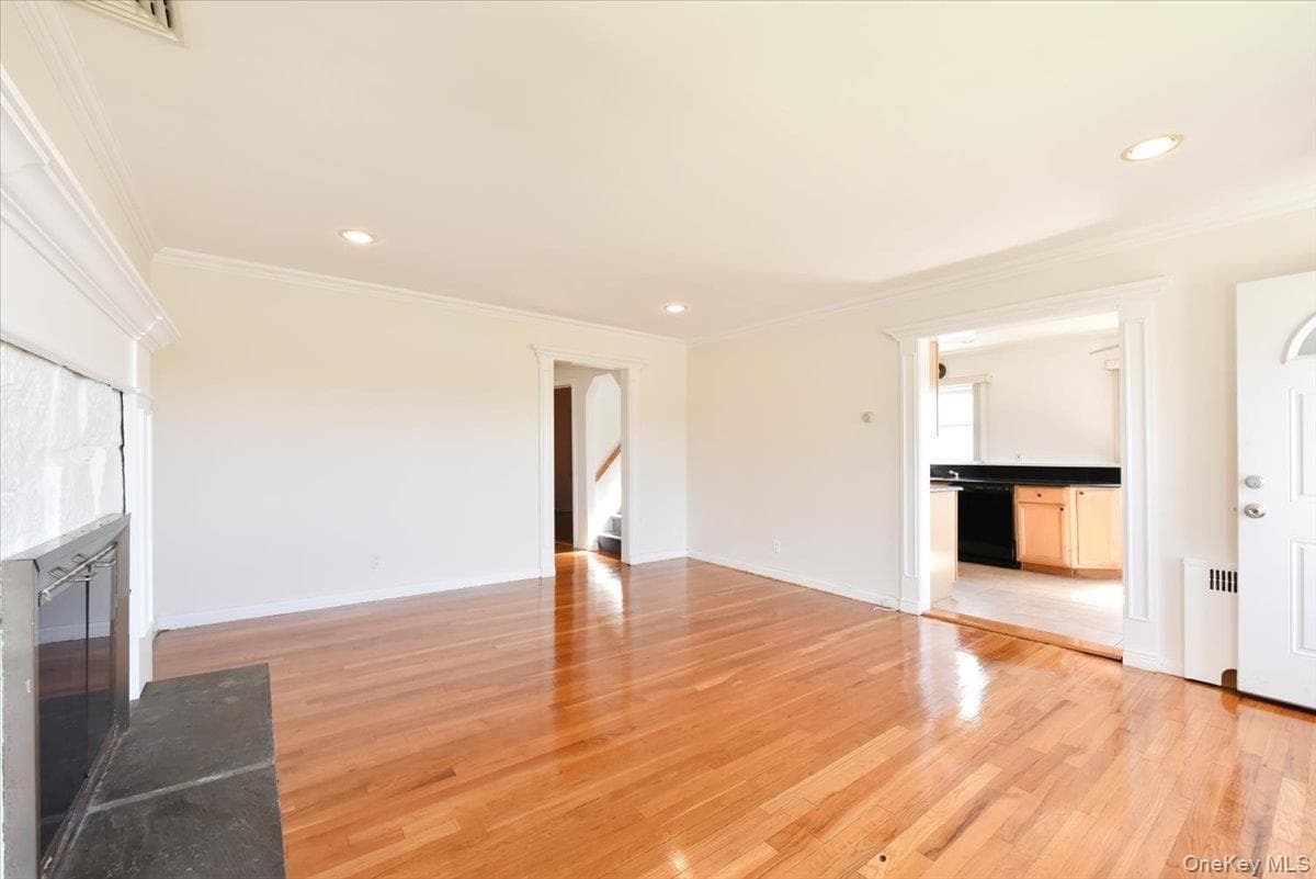 413 Stewart Avenue thumbnail 6