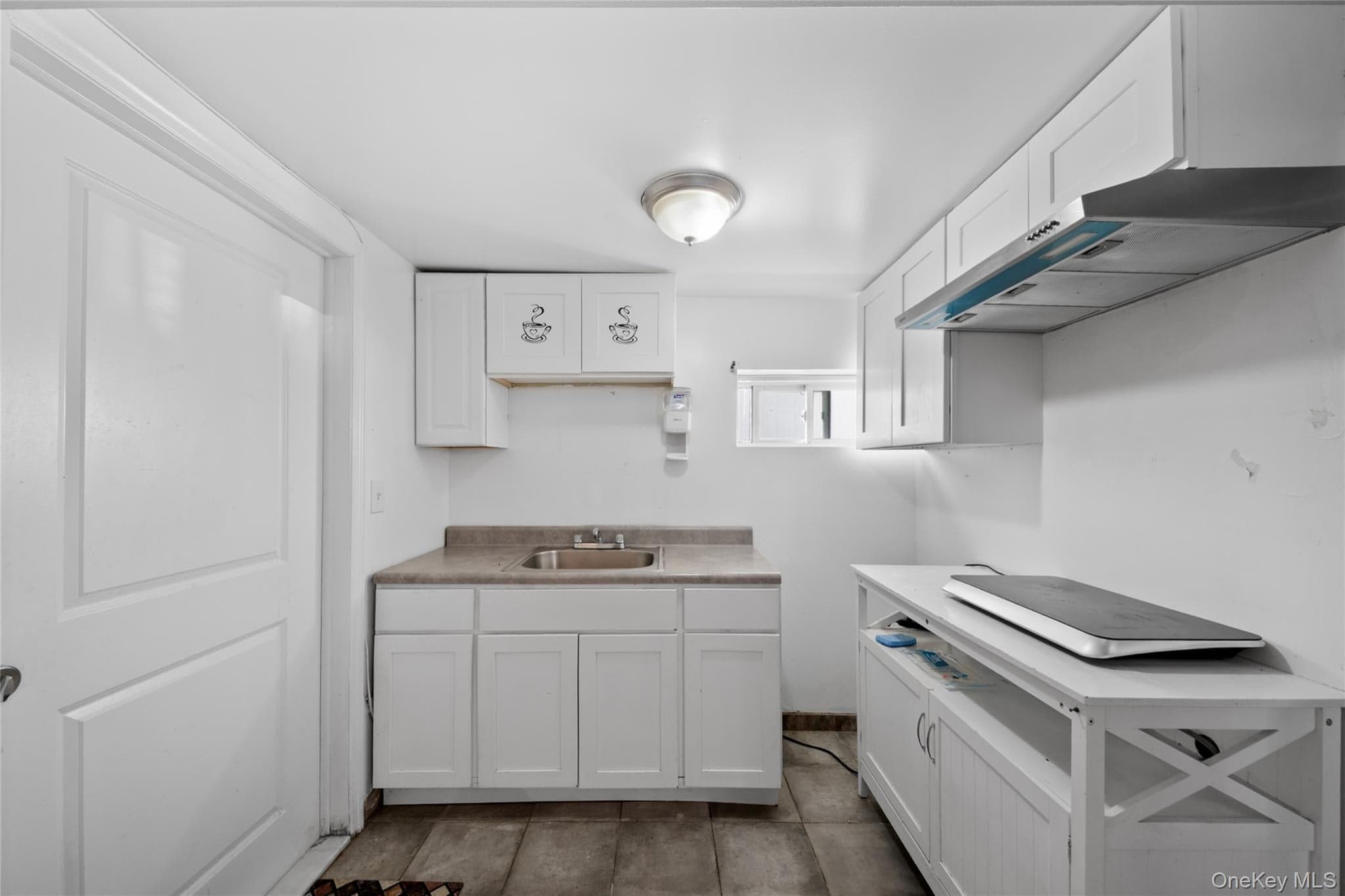 2710 Lurting Avenue thumbnail 4