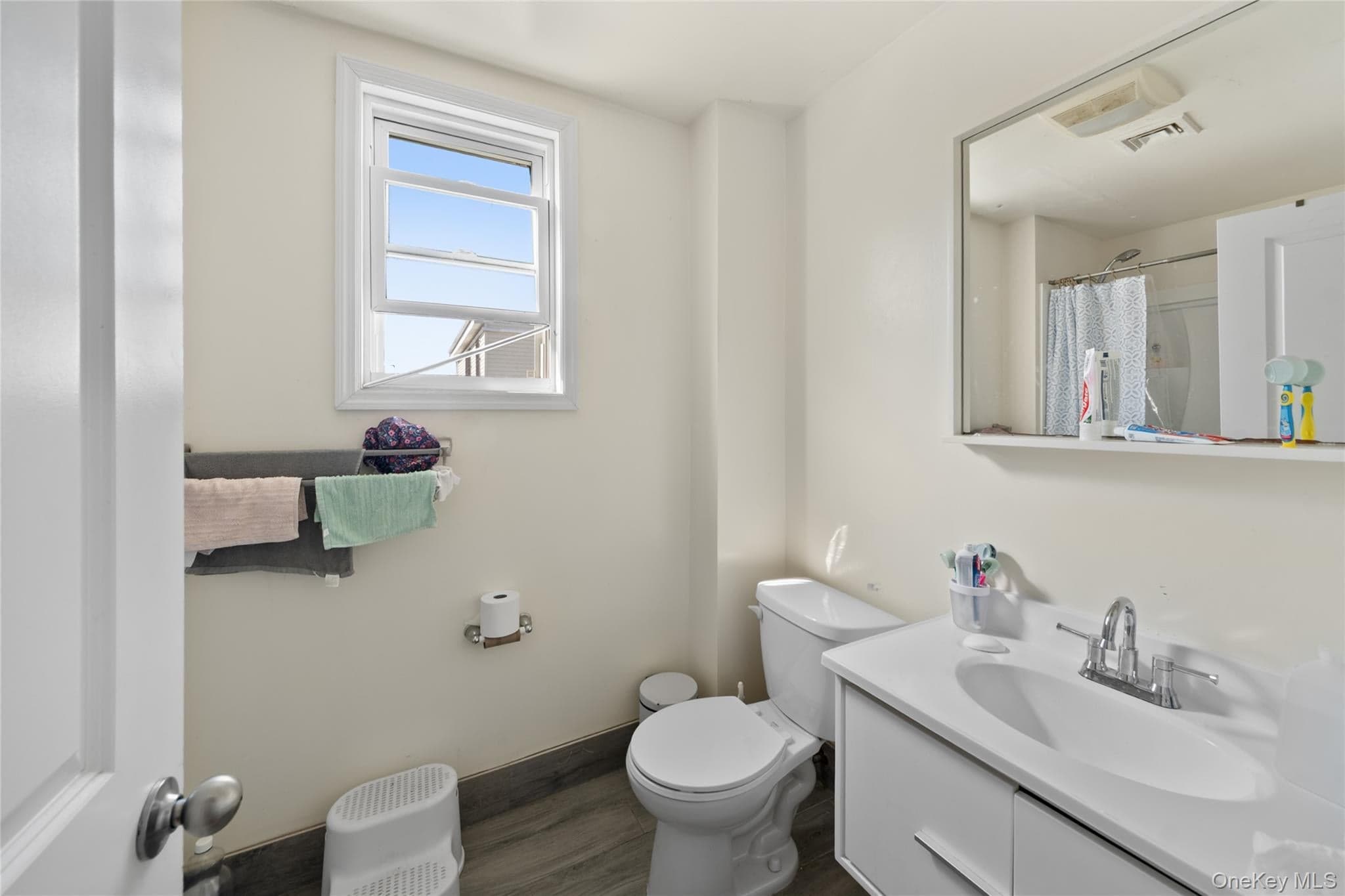 2710 Lurting Avenue thumbnail 27