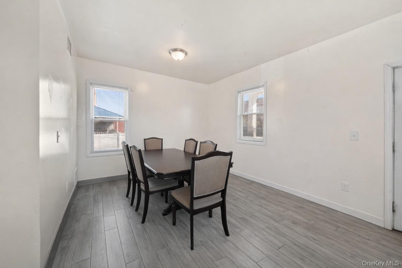 2710 Lurting Avenue thumbnail 5