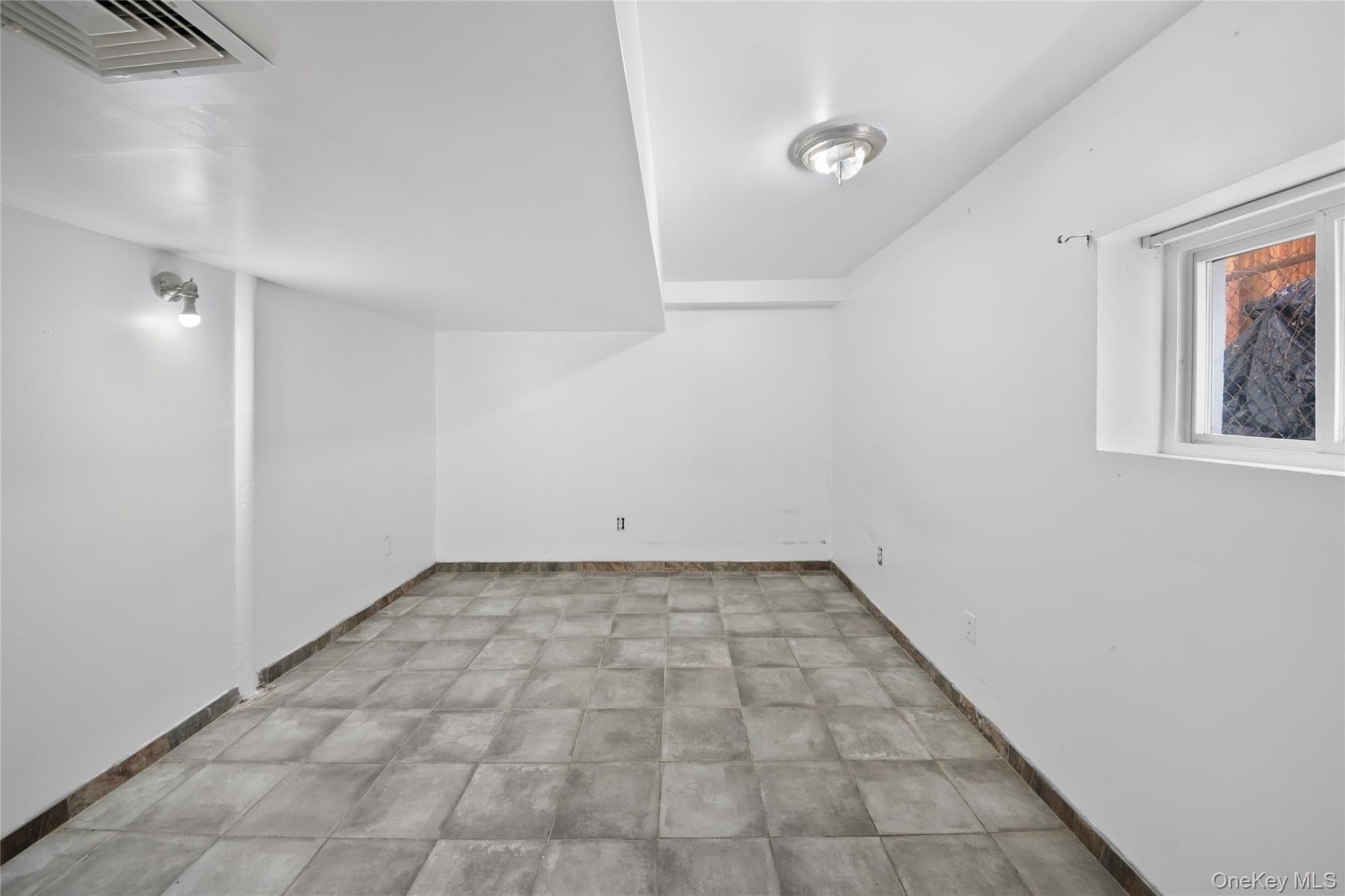 2710 Lurting Avenue thumbnail 12