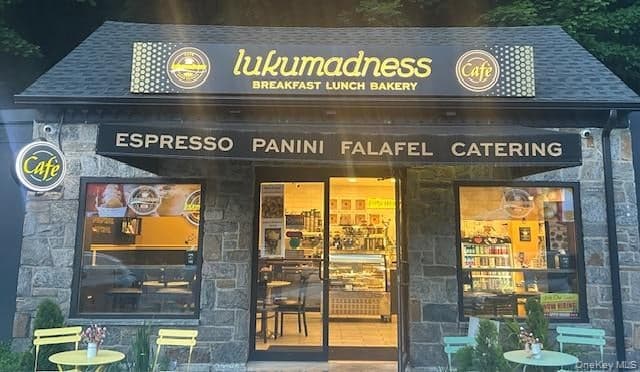 850 N Broadway, White Plains