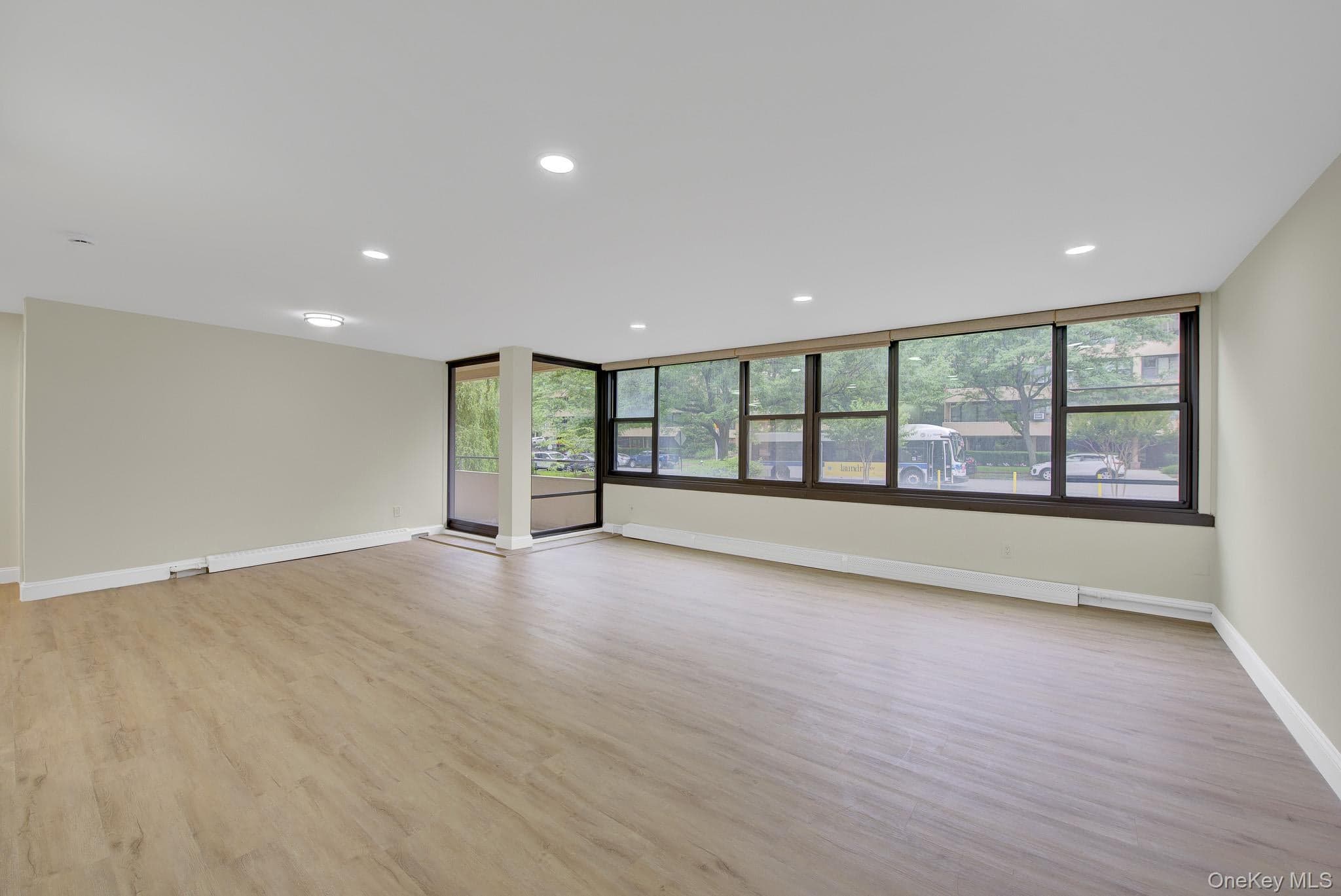 166-10 Powells Cove Boulevard Unit: 2C thumbnail 6
