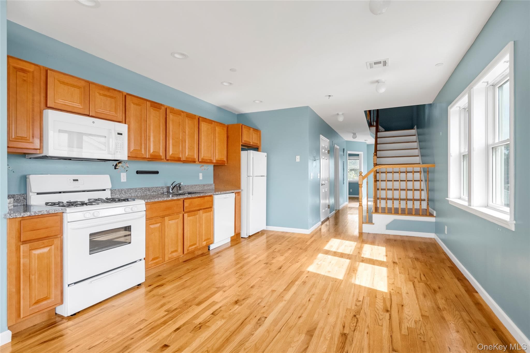 99-63 Lockwood Court thumbnail 6