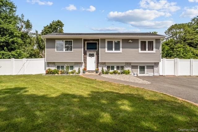 71 Bushwick Avenue, Central Islip