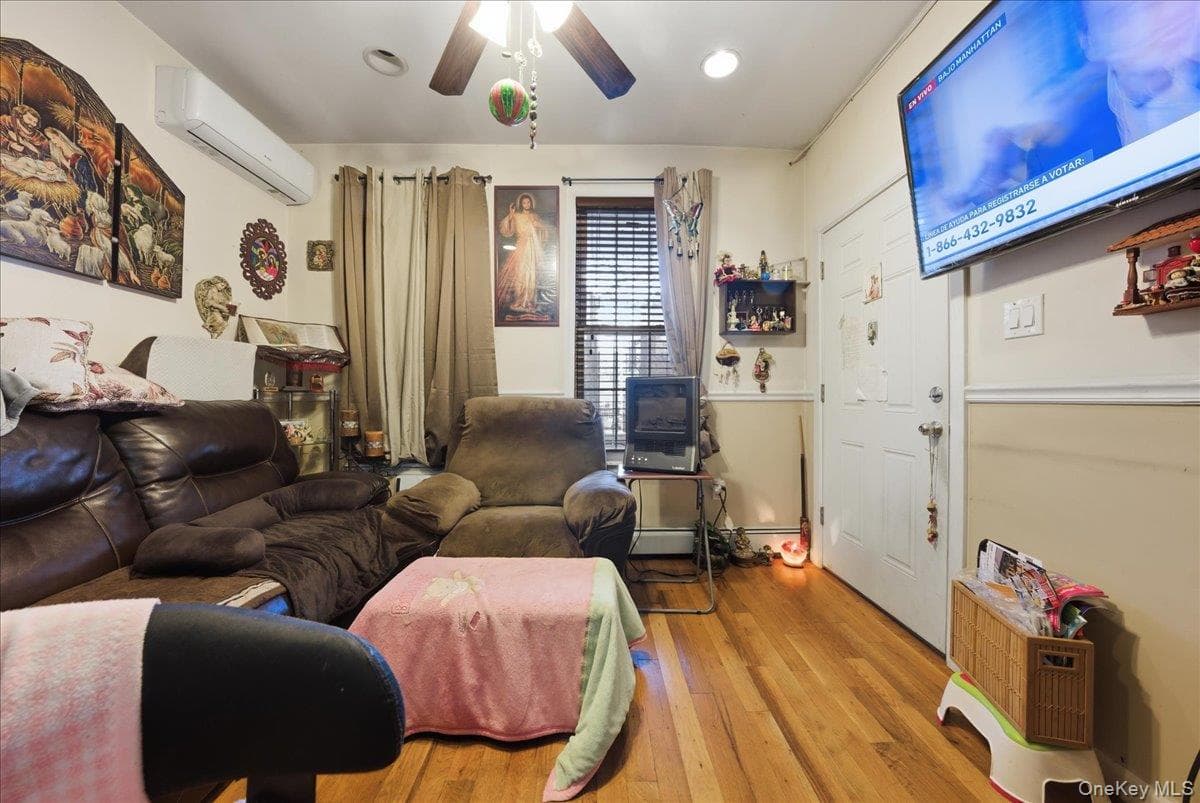 1268 Findlay Avenue thumbnail 6