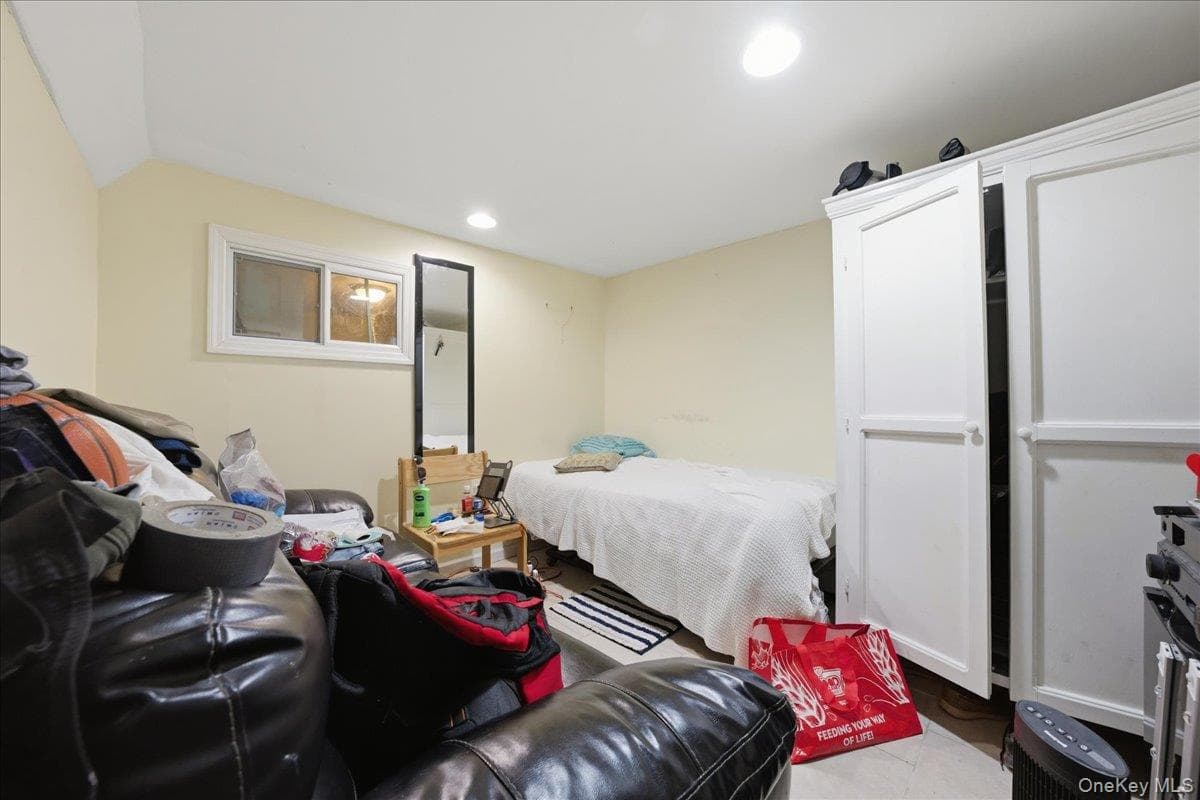 1268 Findlay Avenue thumbnail 24